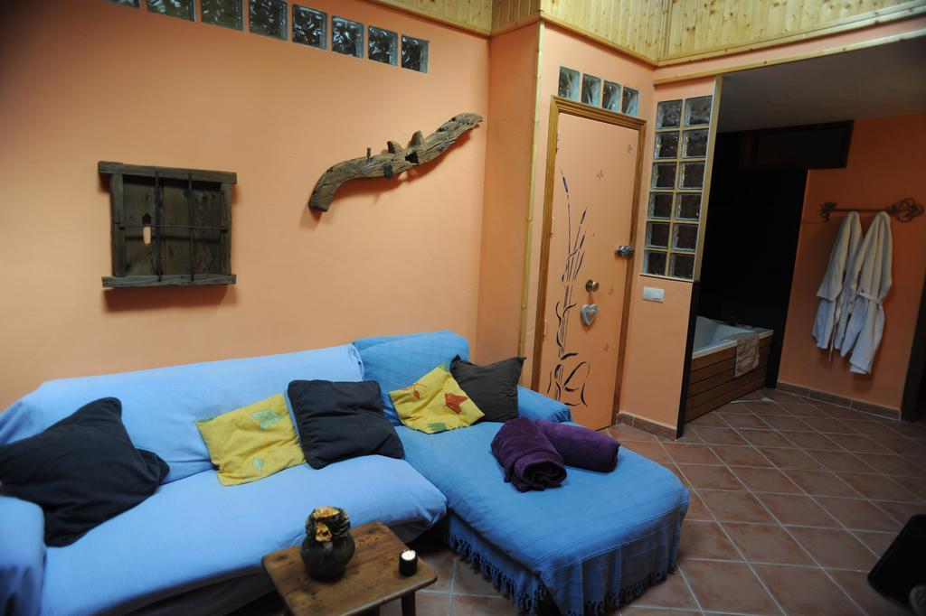 El Rincon De Monasterio Pensionat Rum bild
