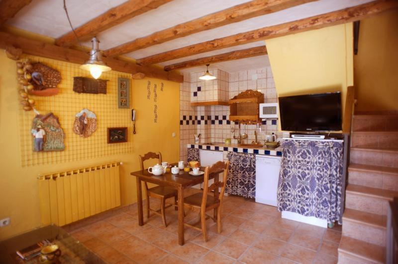 El Rincon De Monasterio Pensionat Exteriör bild