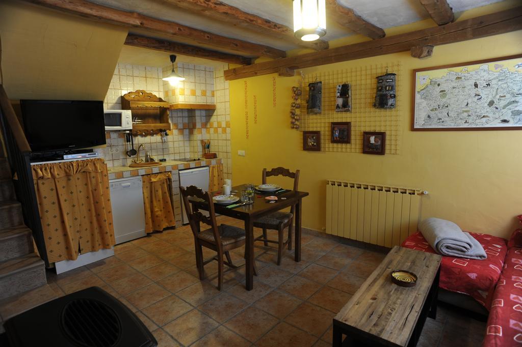 El Rincon De Monasterio Pensionat Exteriör bild