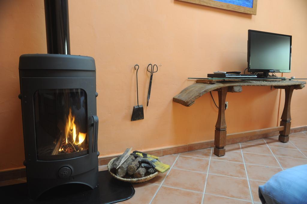 El Rincon De Monasterio Pensionat Rum bild